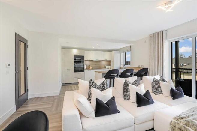 Lounge Dining (2)