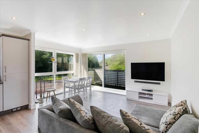 Lounge Dining Area