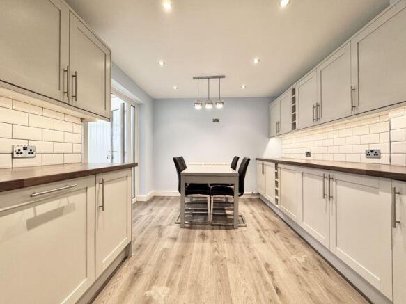 Kitchen alt view