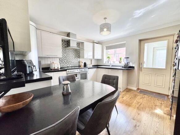 Kitchen diner