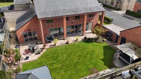 The Birches, Humberston 