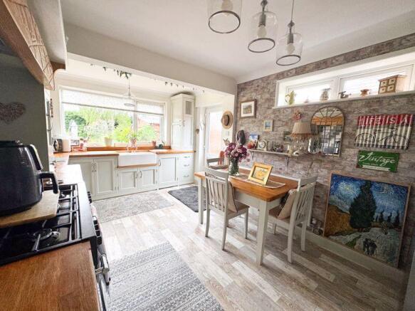 Kitchen-diner view 2 
