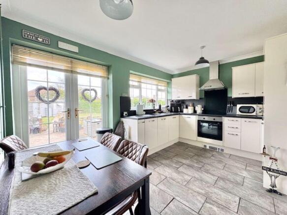 Kitchen diner