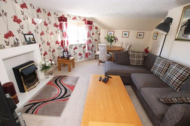 Lounge diner photo 2