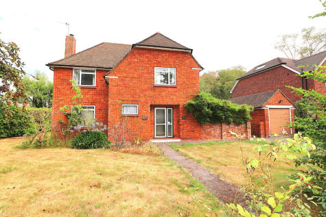 Revelstoke Avenue, Farnborough, GU14