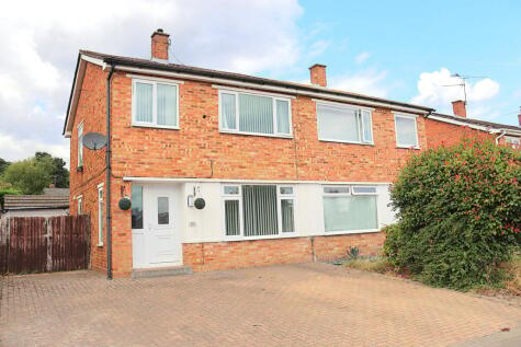  Shepherds Walk, FARNBOROUGH, GU14