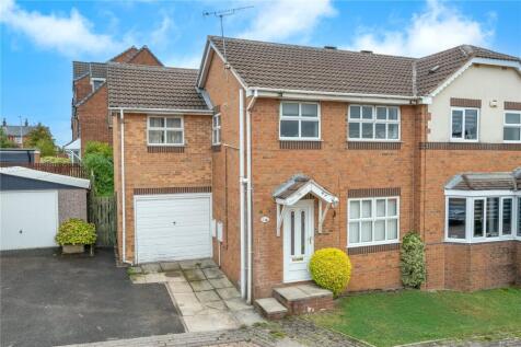 Victoria Grange Drive, Morley, Leeds, West Yorkshire