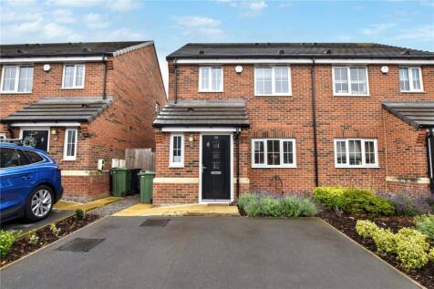Moorlands Road, Cleckheaton, West Yorkshire