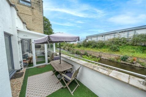 Apartment 3, Spinners Wharf, Dockfield Terrace, Shipley, West Yorkshire
