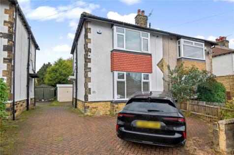 Moorland Road, Pudsey, West Yorkshire