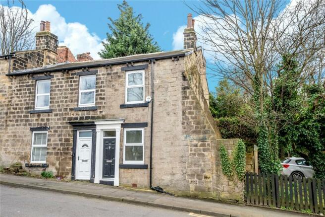 2 bedroom terraced house for sale in Kirkstall Lane Kirkstall