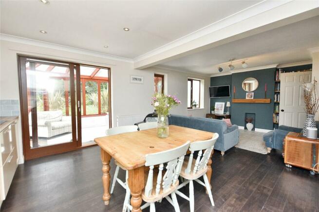 Dining Kitchen Area