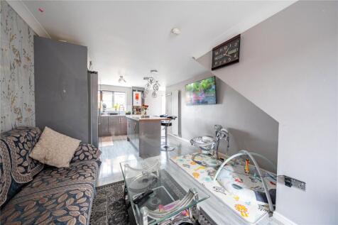 Woodfield Court, Leeds, West Yorkshire