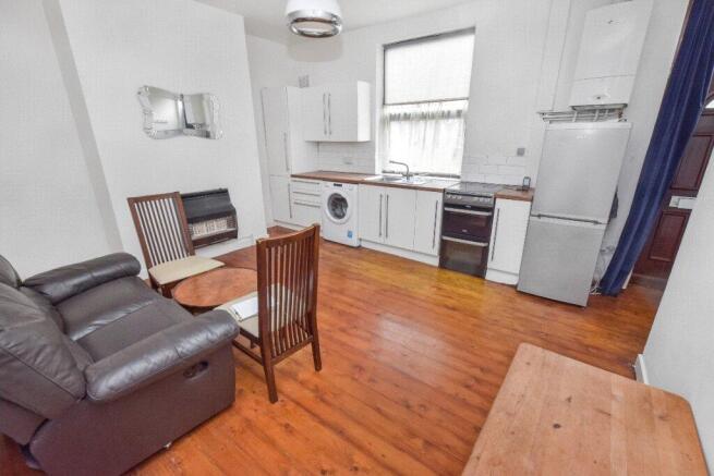 Lounge/Kitchen