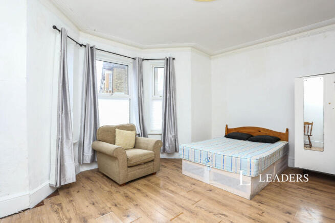 Room 1 to Rent