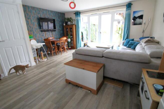 lounge2.JPG