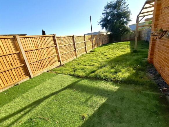 clun rd garden.jpg