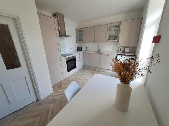 NEW KITCHEN.jpg