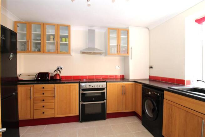 kitchen 2.JPG