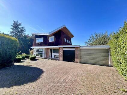 Monmouth Road, Raglan, Usk