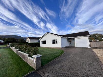 Beaufort Avenue, Llangattock