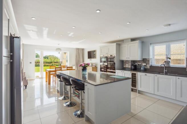Kitchen/Dining