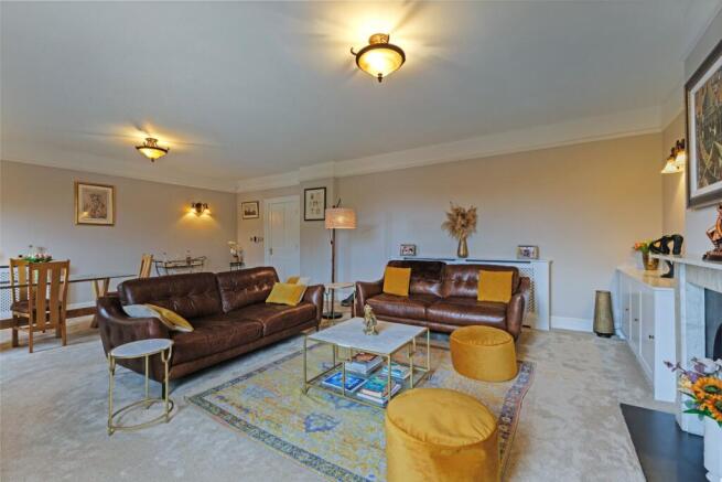 Sitting/Dining Room