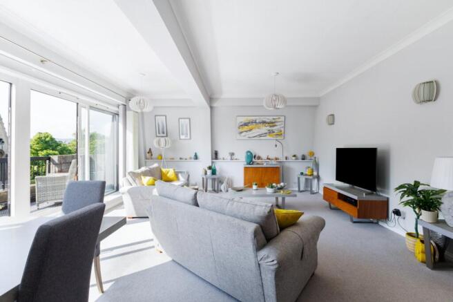 Sitting/Dining Room