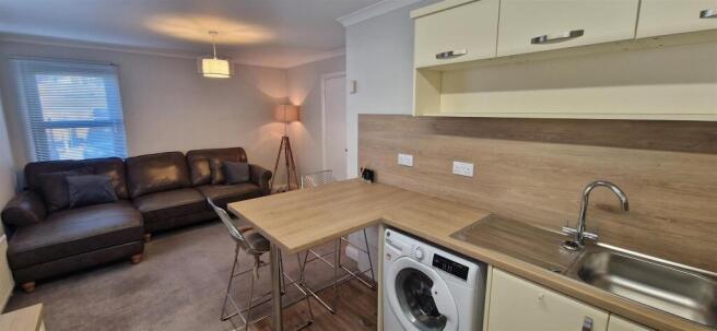 OPEN PLAN LOUNGE/ KITCHEN/ DINER