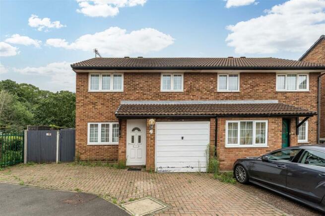 8 Crofters Close, Isleworth TW7 7PH-LOW RES-4.jpg