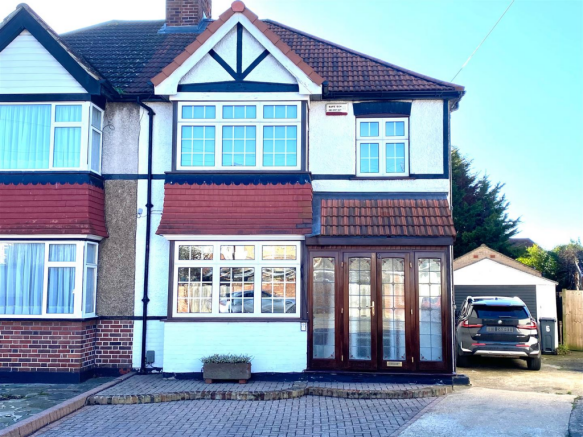 6 Burton Road External 2.png