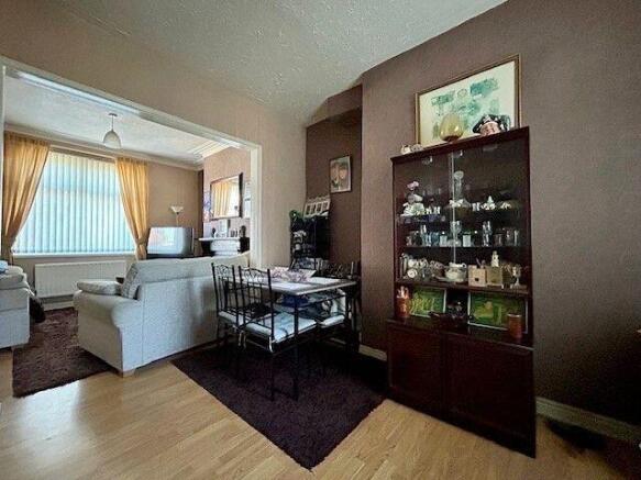 Lounge/Dining Room