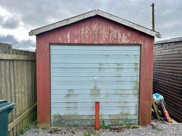 Detached Garage