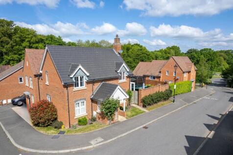 Bramley Drive, Hartley Wintney, RG27