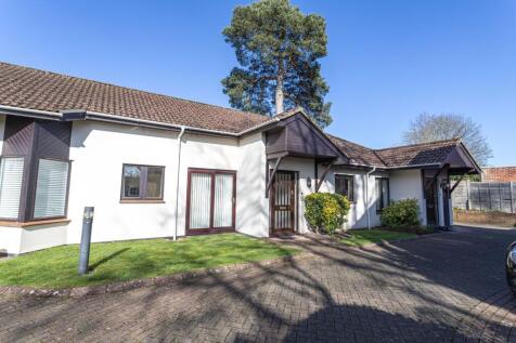 Hartford Court, Hartley Wintney, RG27