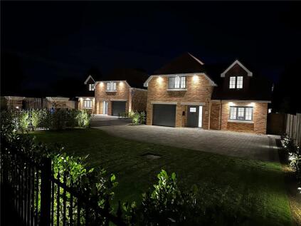 Heather Ridge Close, Ashley Heath, Ringwood, Dorset, BH24