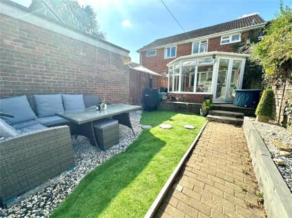 Anson Close, Ringwood, Hampshire, BH24