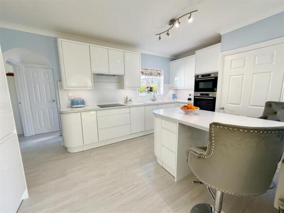 kitchen breakfast room