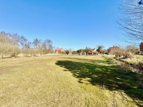 garden and rear aspect.jpg