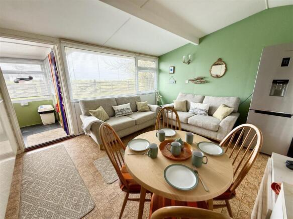 open plan living/dining