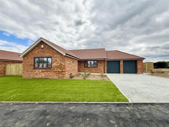 Plot 2 Front aspect