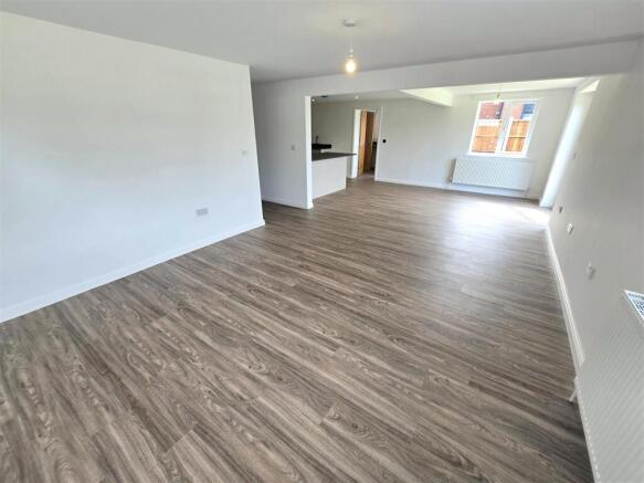 Lounge/Diner/Kitchen