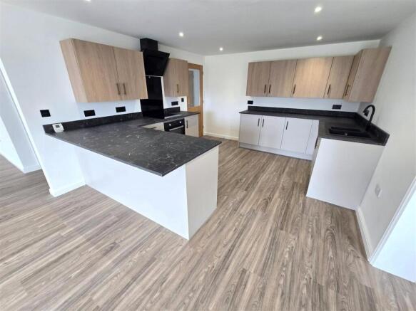 Lounge/Diner/Kitchen