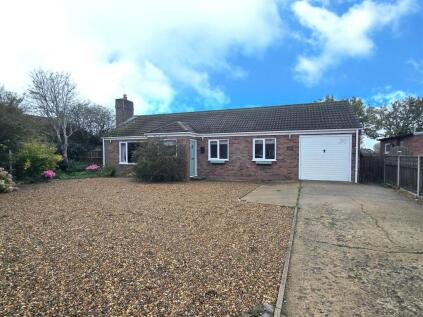 Barnfield Close, Hickling, NR12