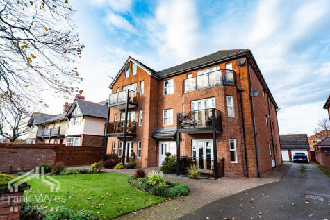 Apartment 6, 3 Links Gate