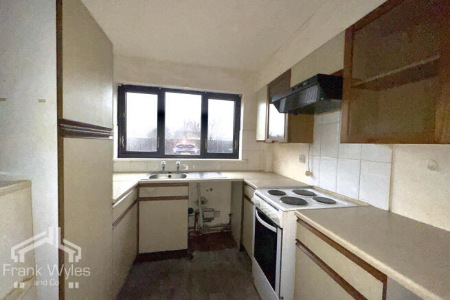 20251201_103614036_iOS