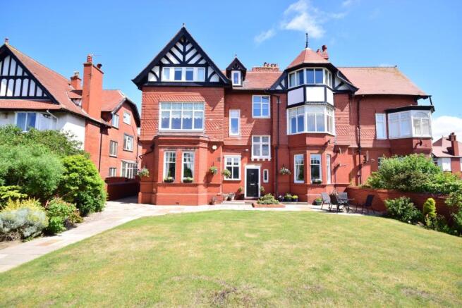 4 bedroom apartment for sale in Clifton Drive South, LYTHAM ST ANNES, FY8