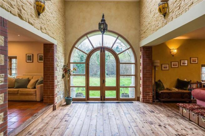 Coach House Arch