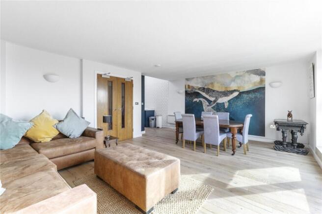 Living/Dining Area