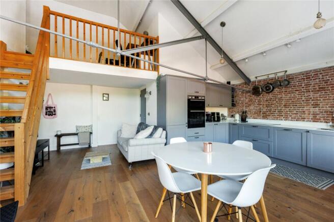 Kit/Living/Dining